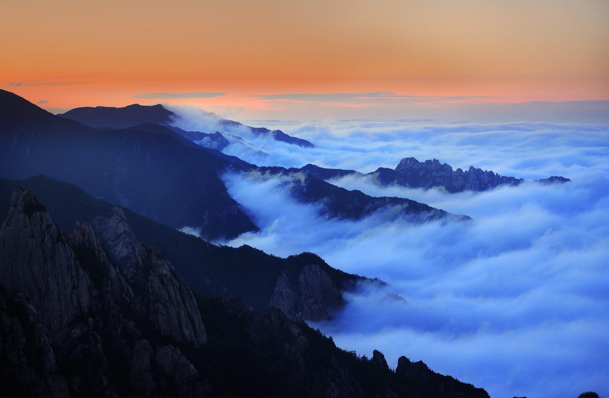 ILCE-7R 2016-06-24 20:12:59 f/4 1/10sec ISO-400 58mm